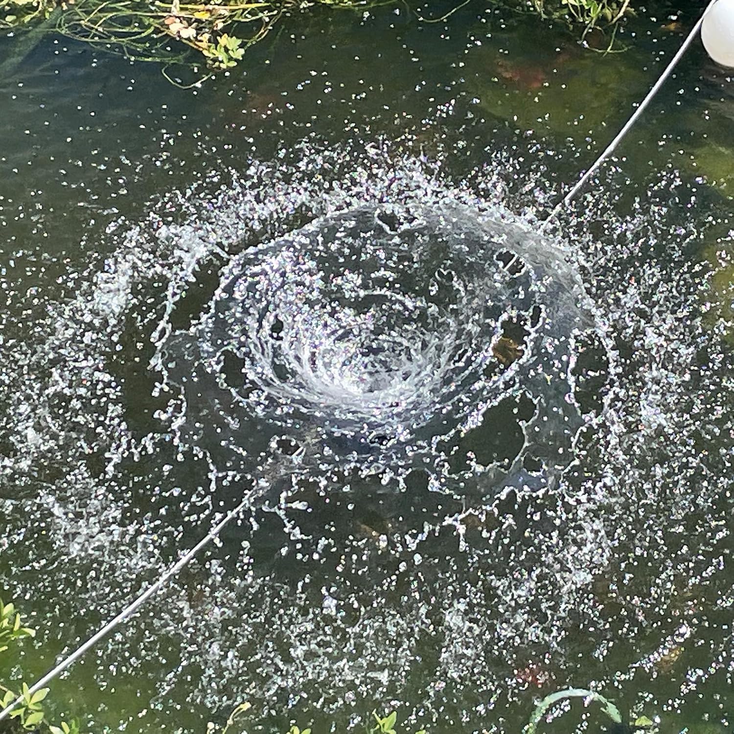 Esotec Schwimmender Solar-Fisch-Teichbelüfter Jet Flow 100/10000, Fernbedienung, Outdoor Teichpumpe mit 2x50Wp Solarmodule, 10000l/h Wasserumwälzung, 2x10m Fixierseile 101895 — Ansicht 3