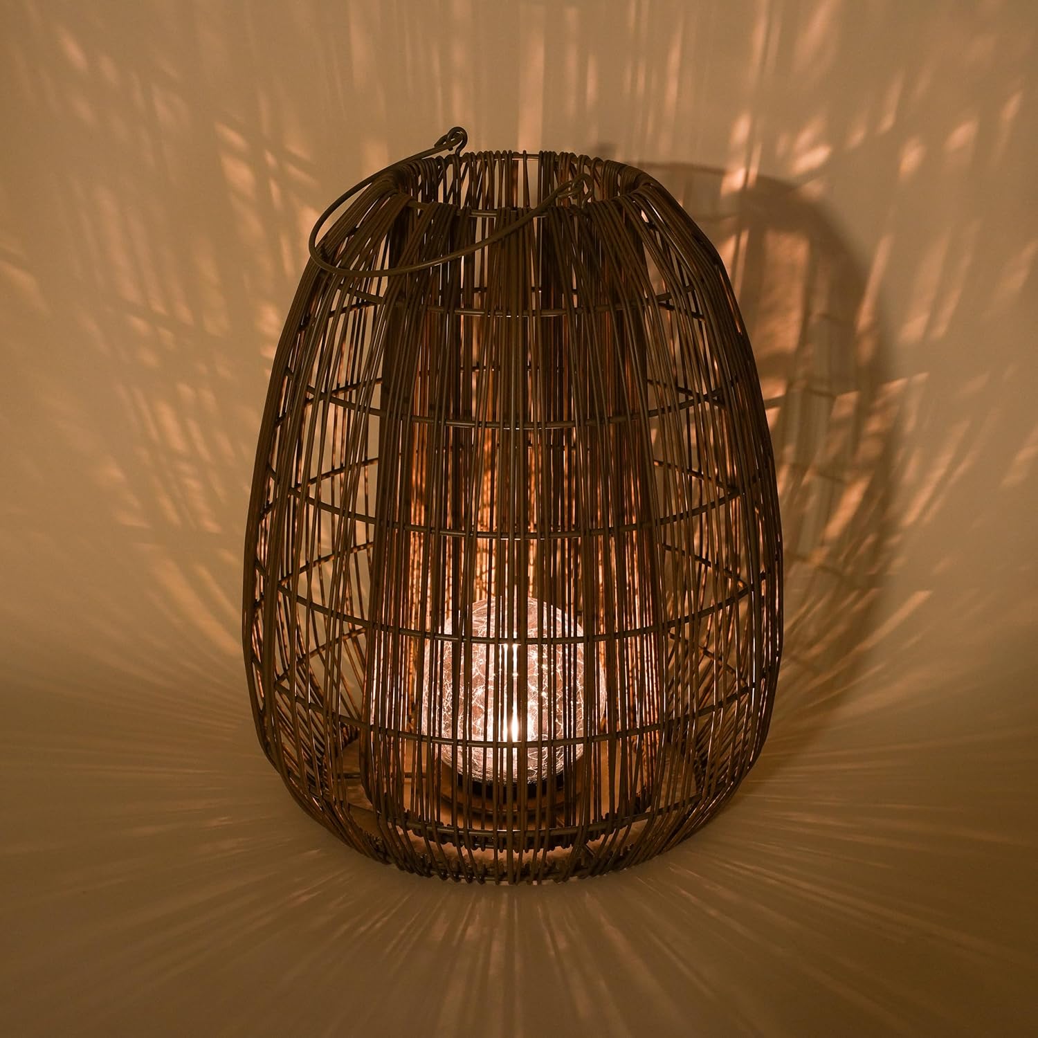Esotec Solar Rattanleuchte Isabella 40, Crackle Bruchglas Kugel, Boho Windlichter für draußen, Polyrattan-Geflecht, Akku, Solarleuchte Rattan, wetterfest, outdoor, außen, IP44, Höhe 39,8cm, 102282 — Ansicht 4