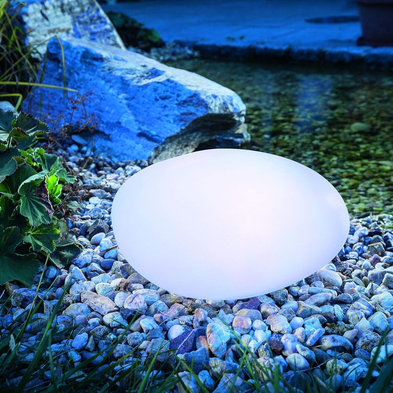 Esotec Solar Steinleuchte Smart Stone, 7 Leuchtfarben, Akku, Solarmodul, Erdspieße, Solarleuchte, Solarkugel, Solarstein, Gartenleuchte, Dekoleuchte, außen, outdoor, wetterfest, winterfest, 106102 — Ansicht 4