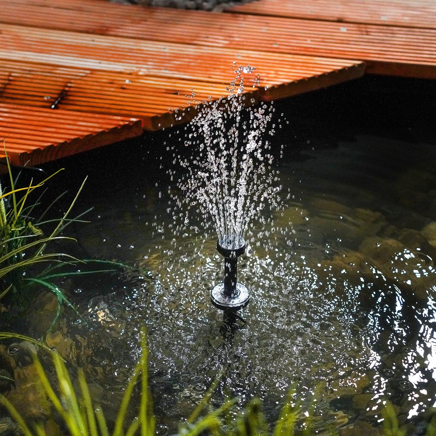 esotec Solar Teichfilterset Profi 8/400 LED, Teichfilter Komplettset mit Pumpe, LiFePo4 Akku, Solarmodul, Solar Teichpumpe für außen, mehrstufige Filterung für Gartenteich, 100951 — Ansicht 4