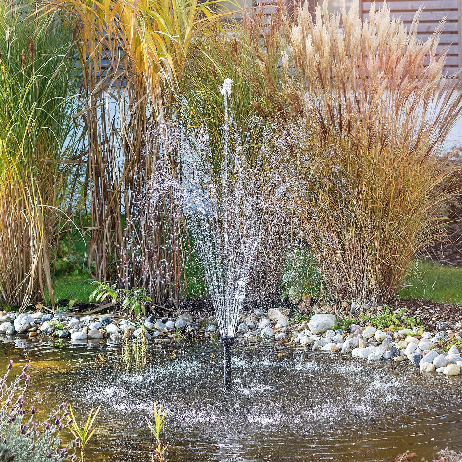 esotec Solar Teichpumpe 5000 l/h mit 3x50W Solarmodul – Solarbrunnen für Gartenteich & Wasserspiel – Direktbetrieb, 3 Düsen 101919 — Ansicht 5